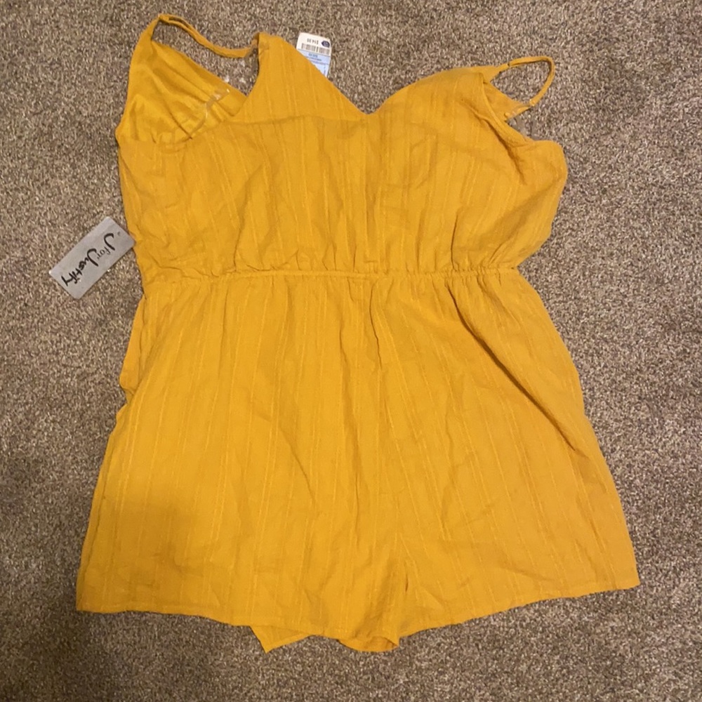 Romper - Picture 2 of 2